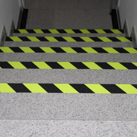 Antirutschbeläge Tagesfluoreszierend R13